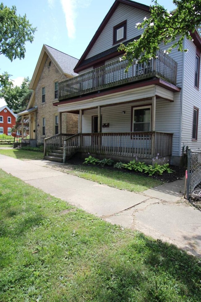 Primary Photo - 27 National Ave SW