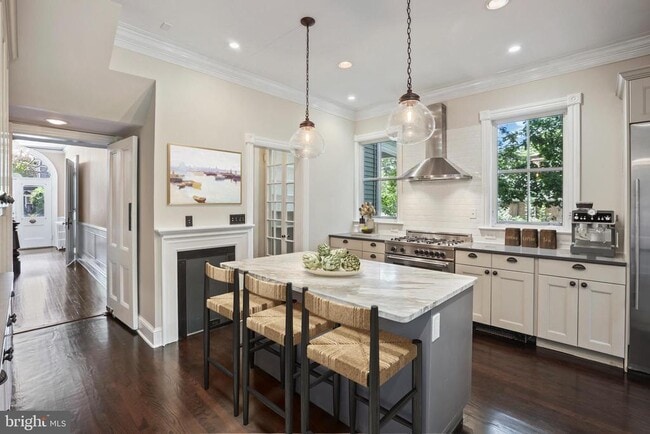 Building Photo - 12 Murray Pl