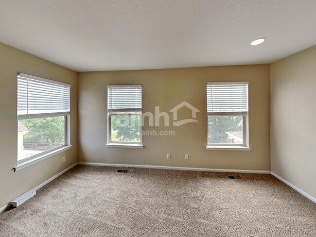 Building Photo - 124 N Flat Rock St