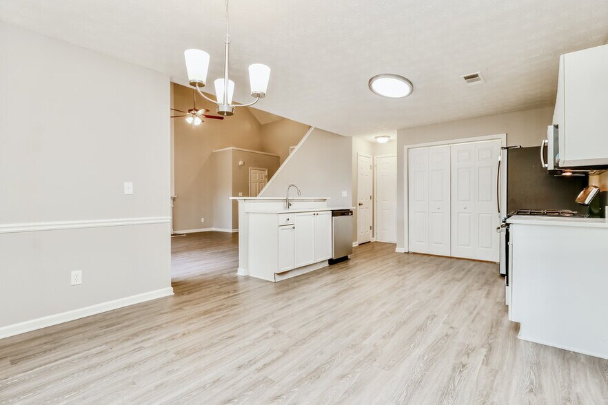 Building Photo - 2285 Wingfoot Pl