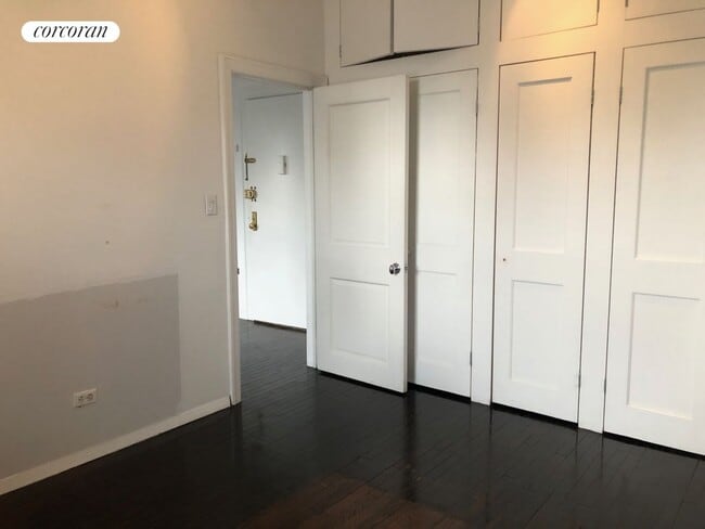 Building Photo - 55 E 93rd St