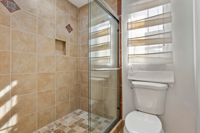 Building Photo - 2900 Olivewood Terrace