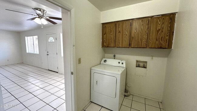 Building Photo - 1229 N 84th Pl