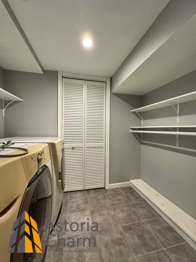 Building Photo - One Month Free on a 13-Month Lease if you Move In by 01/15/26!