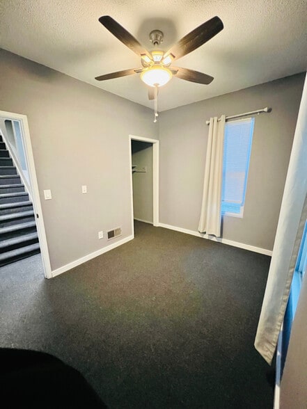 Building Photo - 260 W Chestnut St