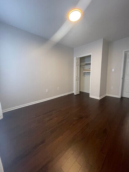 Building Photo - 1636 S 21st St