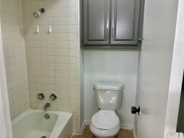 Building Photo - 3900 San Mateo Dr