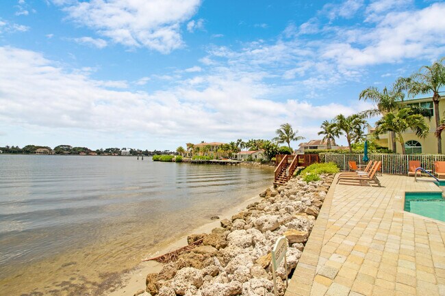 Building Photo - 137 Barefoot Cove