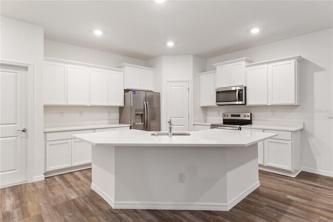 Building Photo - 31365 Paper Birch St