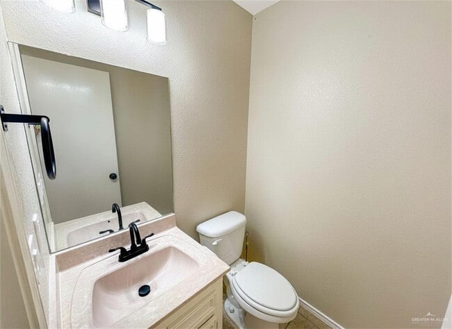 Building Photo - 22 S Casa Linda St