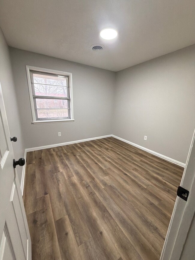 Building Photo - 163 Tisdale St