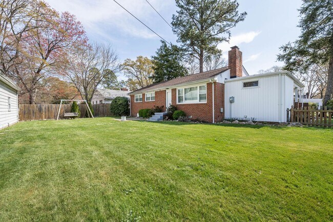 Building Photo - 3 Bedroom Home For Rent in Sandston VA With Detached Garage, Fenced Yard, and Lawn Care Included