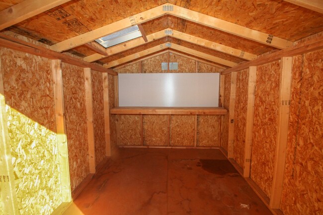 Building Photo - 2 Bed | 2 Bath in South Tulsa!