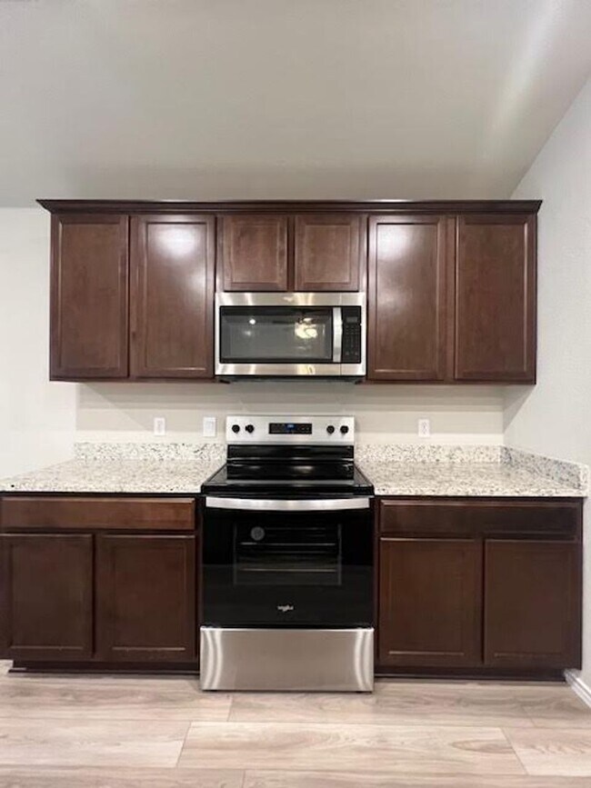 Building Photo - 4008 Halo St