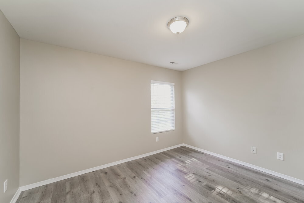 Building Photo - 3804 Larkhaven Village Dr