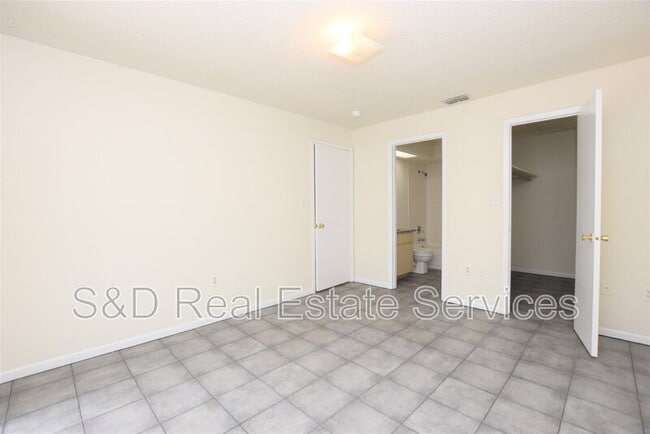 Building Photo - 1804 Crystal Grove Dr