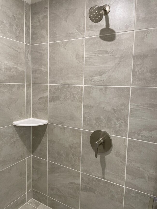 Building Photo - 3 Bedroom 2 Bath Home in Middle Creek Village in Bolivia, NC