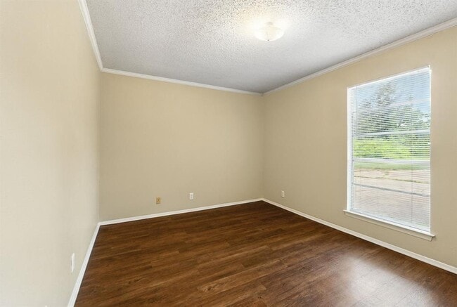 Building Photo - 2600 Brickford Cove