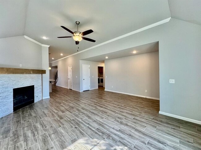 Building Photo - 18305 Autumn Grv Ct