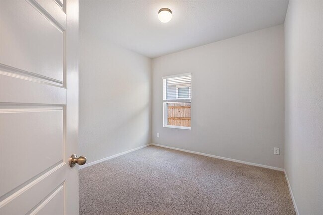 Building Photo - 244 Shugart St