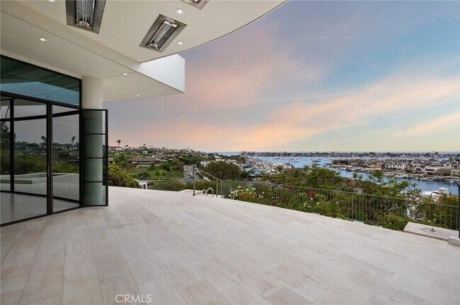 Building Photo - 1523 Dolphin Terrace