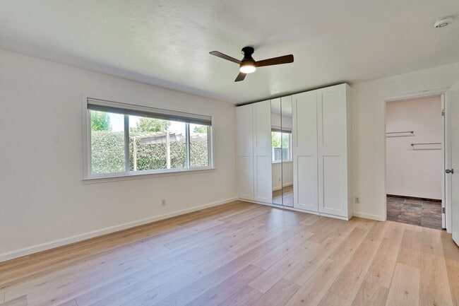 Building Photo - Welcome to this Beautifully Updated 3 Bed ...