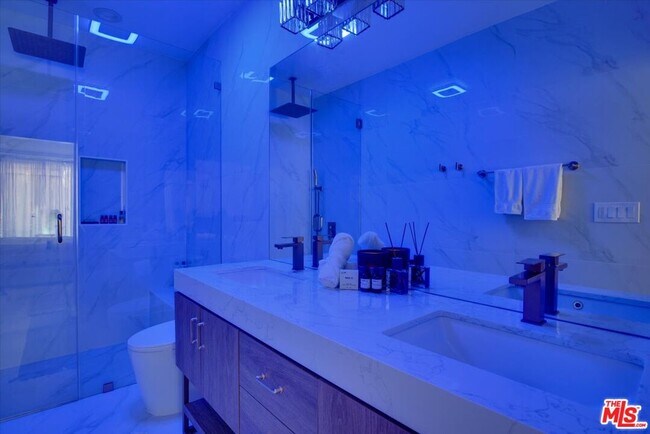 Building Photo - 1909 Pelham Ave