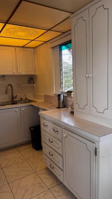 Building Photo - 2000 NE 51st Ct