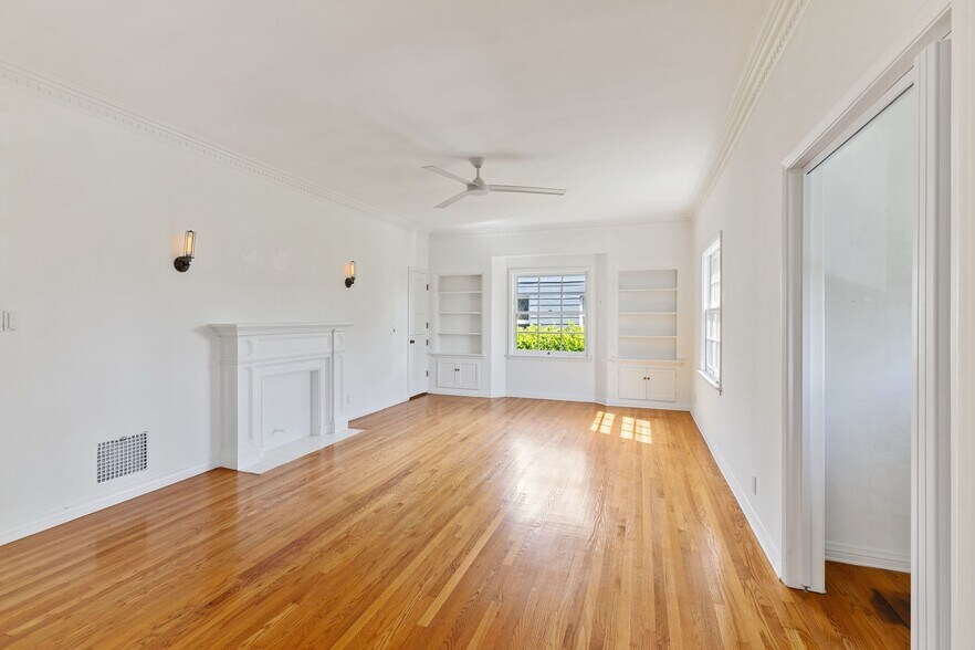 Building Photo - 117 1/2 N Harper Ave