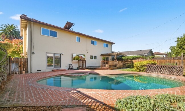 Building Photo - Spacious 5 Bedroom Home with Cupertino Schools