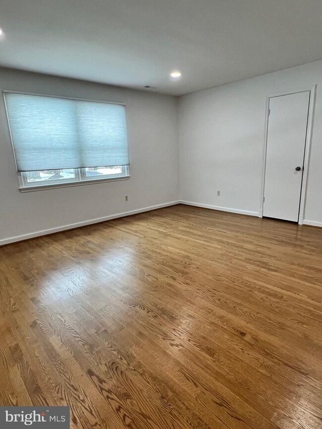 Building Photo - 1213 Perry William Dr