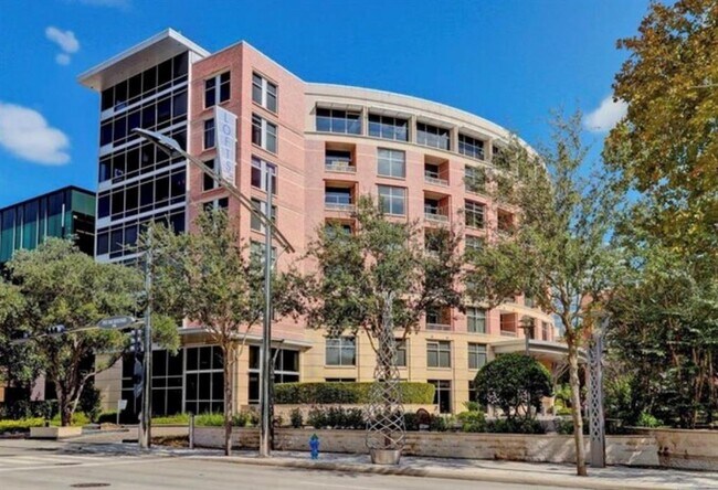 Building Photo - 1901 Post Oak Blvd