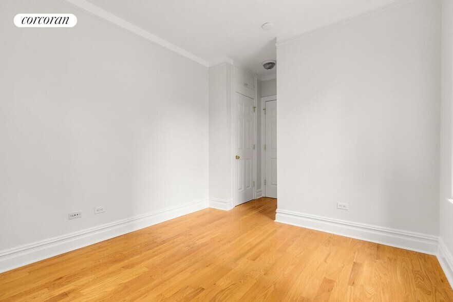 Building Photo - 11 1/2 W 84th St