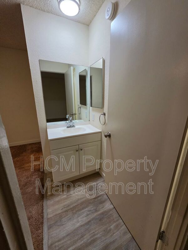 Building Photo - 12850 Branford St