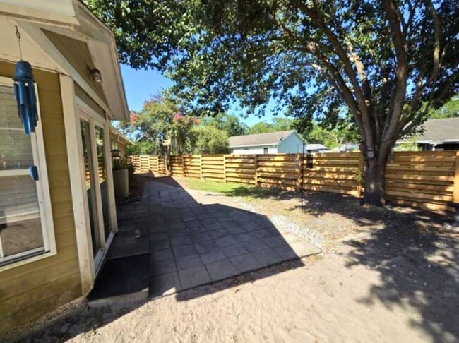 Building Photo - Prime Location! 4-Bedroom Home with Fenced Yard – Minutes from I-95 & Kings Bay