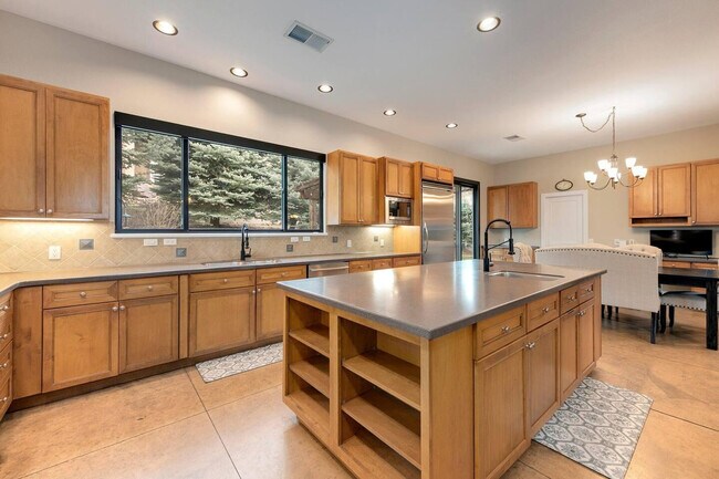 Building Photo - 1942 S Routt Ct