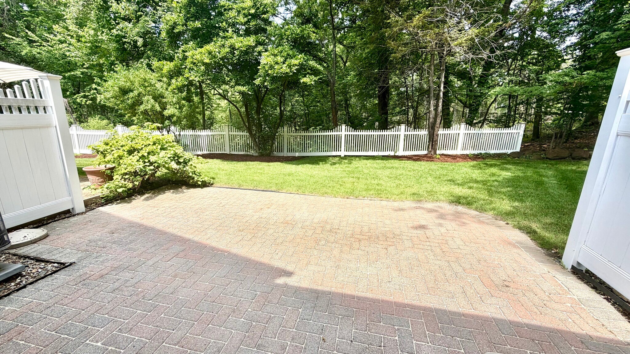 Building Photo - 26 Lions Ln