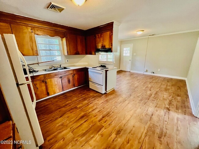 Building Photo - 4137 Martha Loop