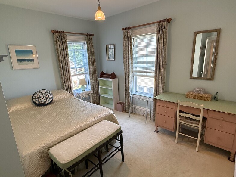 Building Photo - 61 Mansfield Ave