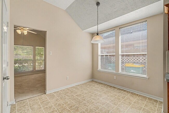 Building Photo - 16011 Belleshire Glen Ln