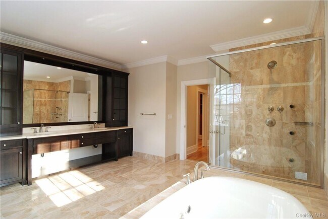 Building Photo - 9 Oak Way