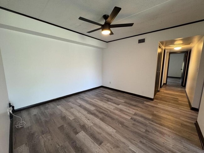 Building Photo - 1632 Forest Green Dr