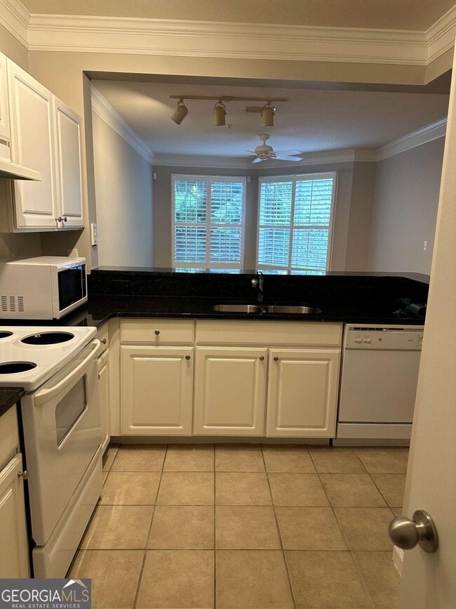 Building Photo - 5208 Westchester Ridge NE