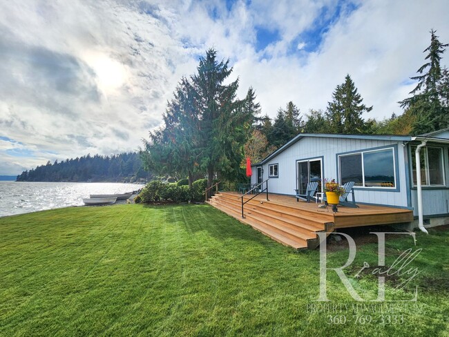 Primary Photo - Charming Waterfront Retreat in Poulsbo, Wa...