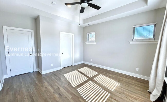 Building Photo - 208 Thompson Park Dr