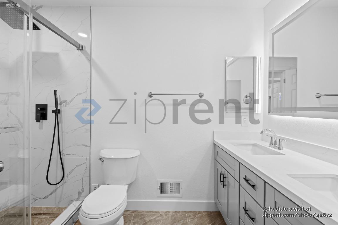 Building Photo - 3727 Northridge Dr