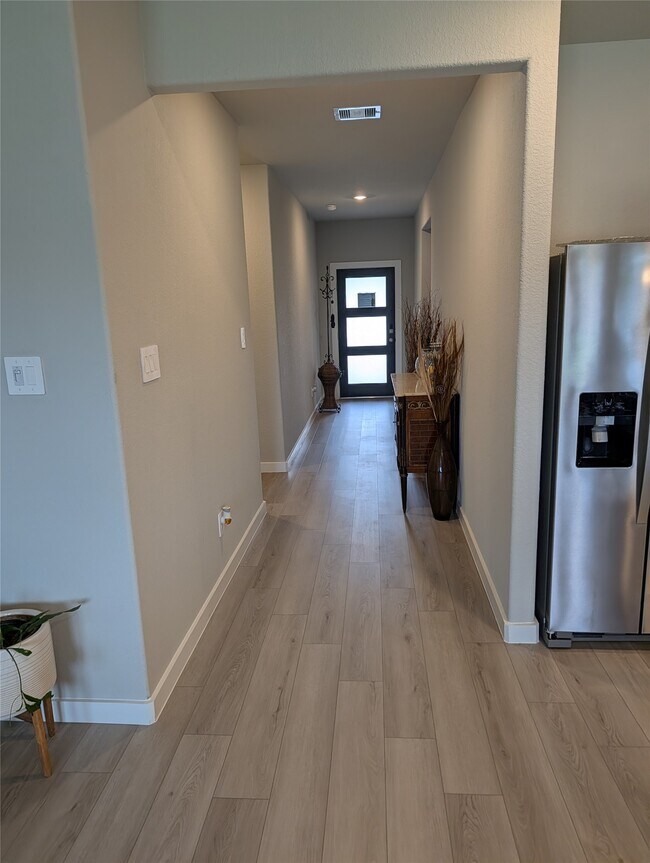 Building Photo - 6406 Brazos Trl Dr