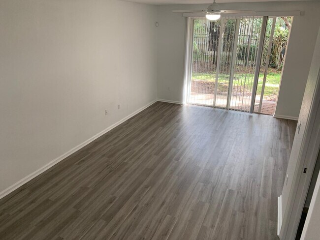 Building Photo - 2663 SW 82nd Ave