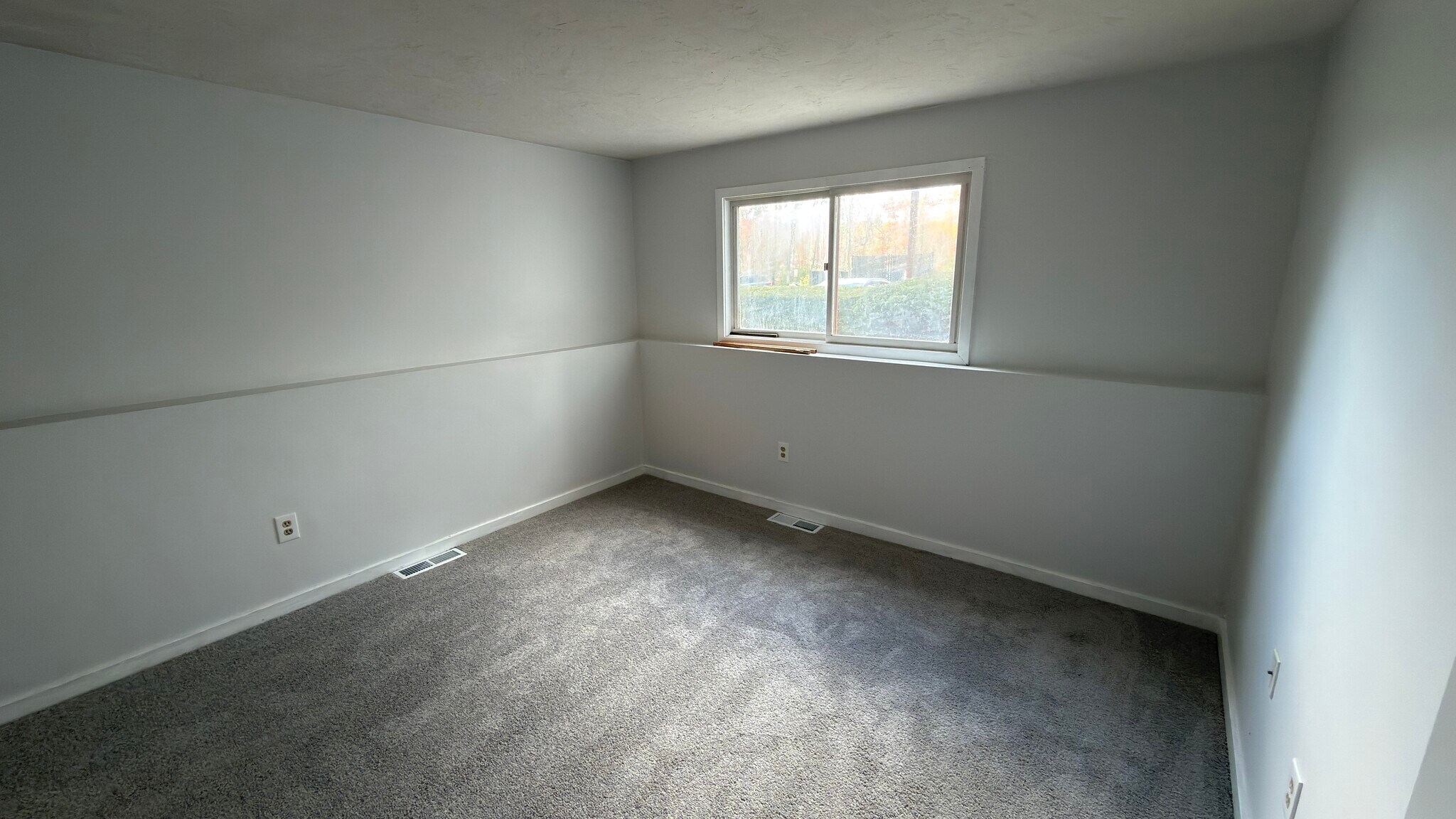 Bedroom 2 - 189 Littleton Rd
