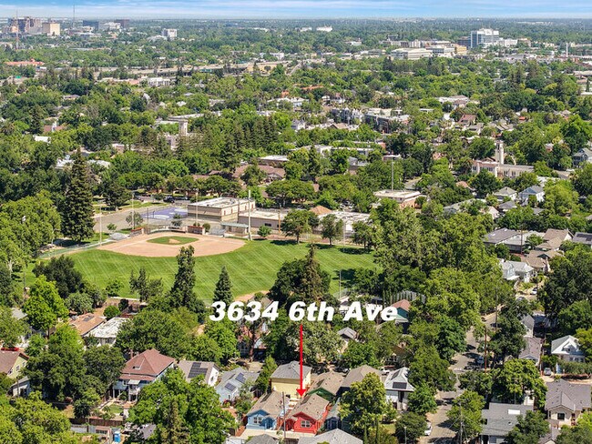 Building Photo - Beautiful 2 bedroom 1 Bathroom for rent in North Oak Park! Close to UC Davis and McGeorge Law